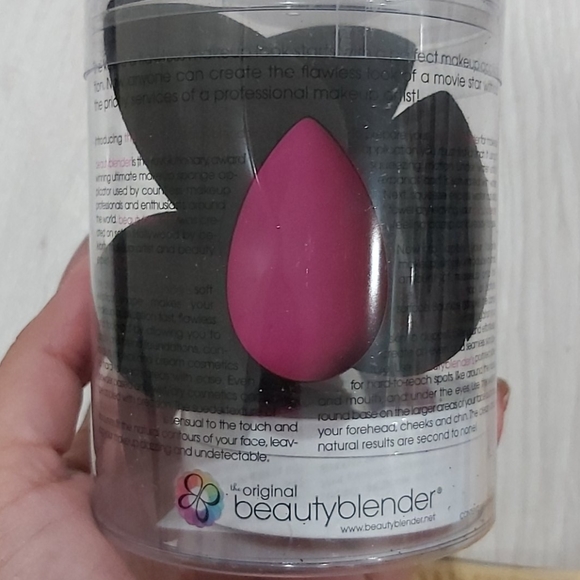 Brand New Beauty Blender Sponge - Picture 3 of 3